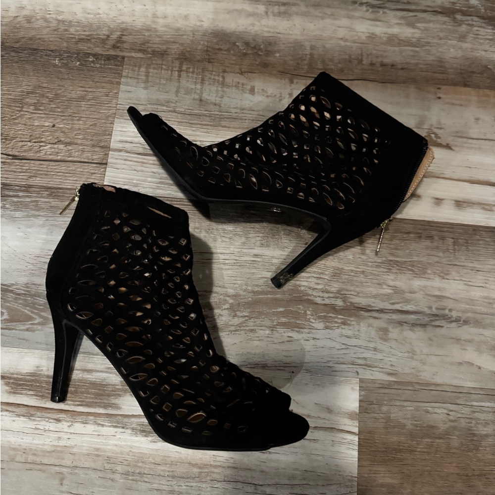 Thalia Sodi Black Cutout Heeled Boots size 8